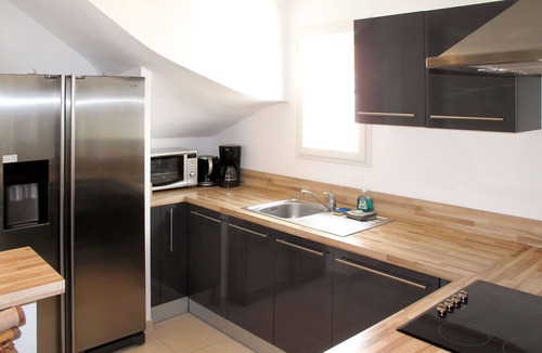 Saint-Saturnin-les-Apt House | Nice apartment in villa with WIFI, private pool, A/C, TV, terrace and pets allowed