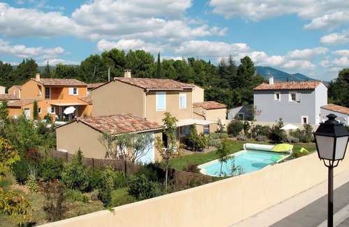 Saint-Saturnin-les-Apt House | Nice apartment in villa with WIFI, private pool, A/C, TV, terrace and pets allowed