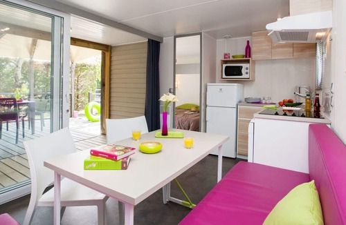 Brujas House | Nice apartment in villa for 6 guests with pool, A/C, WIFI, hot tub, TV, patio and parking