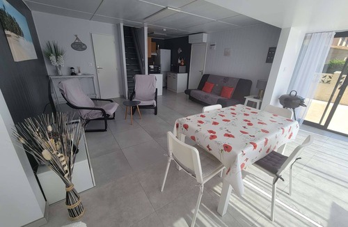 Portiragnes-Plage House | Nice corner villa located with airco in LES TAMARIS (pool extra fees), 2 bedrooms, 3 stars, Wifi,.
