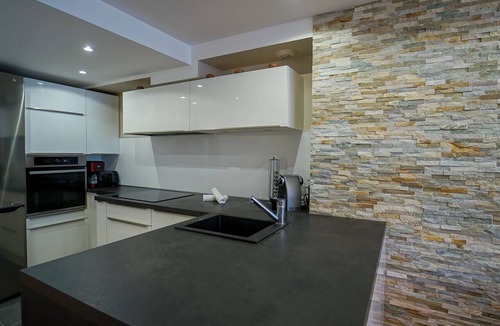 Duingt Apartment | O bord de l'O - Duplex apartment on the water in Duingt