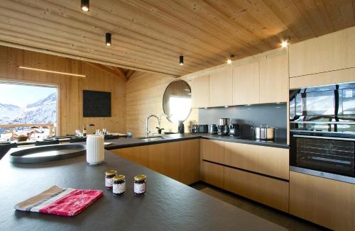 Mont-de-Lans Ski Chalet | Odalys Chalet L'Ours Polaire