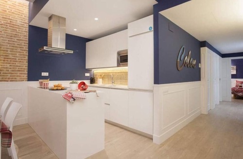 Gothic Quarter Apartment | Old Town building with rooftop terrace and pool! Unbeatable Location!