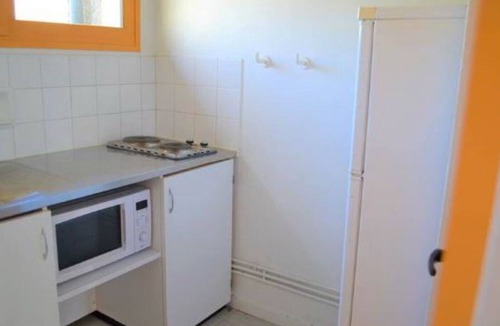 Villefranche-de-Panat Cottage | One-Bedroom Gîte 5 People (1)