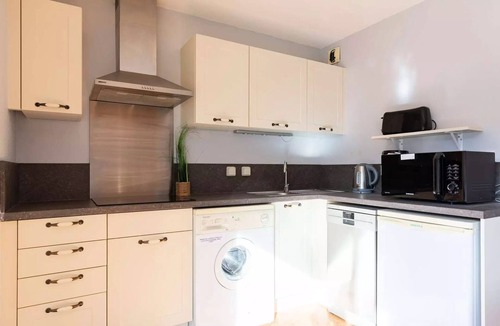Saint-Lary-Soulan Apartment | One-bedroom apartment with a terrace and a view – Le Village des Thermes Residence