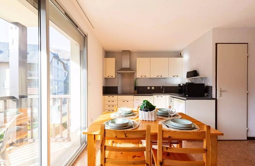 Saint-Lary-Soulan Apartment | One-bedroom apartment with a terrace and a view – Le Village des Thermes Residence