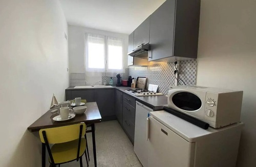 La Jetee Apartment | One-bedroom apartment with secure parking, 50 m from the beach 4SOL142
