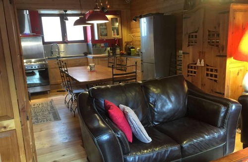 Orlu House | ORLU AX LES THERMES NATURE ET CALME IDEALE FAMILY Wi-Fi 2 BIKES