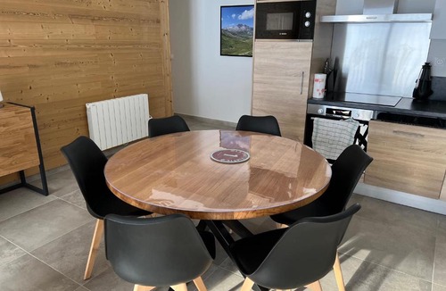 Oz-en-Oisans Apartment | Oz sur son 31 residence l oree des pistes