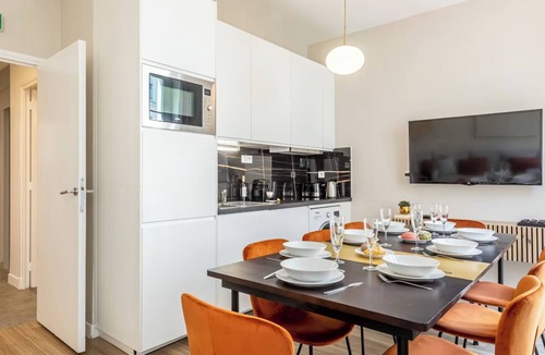 Vivienne Apartment | Palais Royal Prestige: A Four-Bedroom Parisian Masterpiece