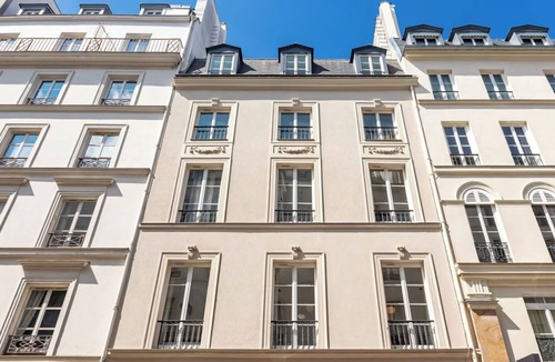 Vivienne Apartment | Palais Royal Prestige: A Four-Bedroom Parisian Masterpiece