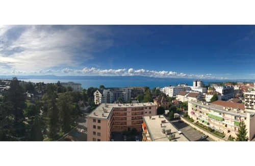 Thonon-les-Bains Apartment | Panoramic Lake Geneva views, 9th floor, 2 renovated bedrooms, spa a stroll away