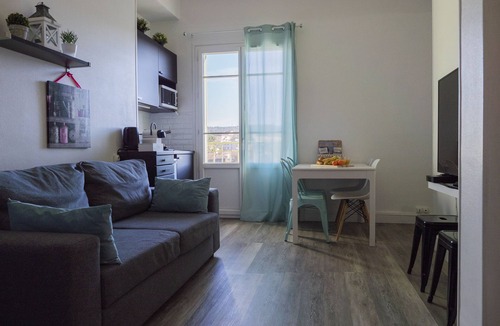 Salon-de-Provence Apartment | PANORAMIC salonais