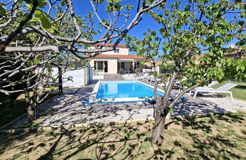 Millas Villa | PARENTHESE ENSOLEILLÉE Villa for 10 to 12 people with swimming pool, large garden