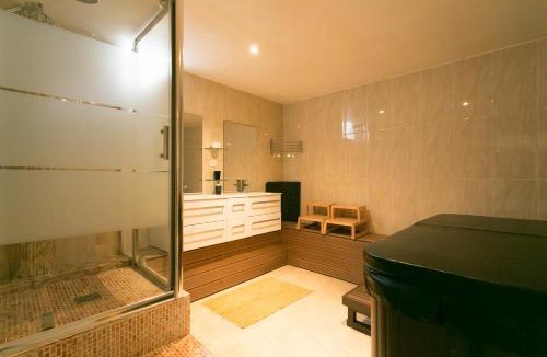 Pantin Apartment | Paris East Side Lodge