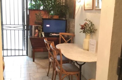 Latin Apartment | Paris Notre Dame Romantique