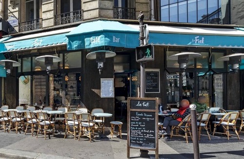 Bonne-Nouvelle Apartment | PARISIAN ELEGANCE: -5 ROOM WITH AIR CON - IN HAUSSMANNIAN BUILDING