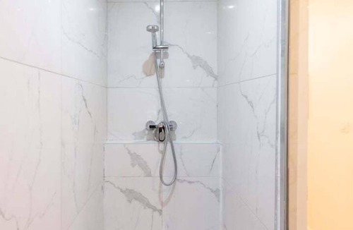 Part Dieu - Bir Hakeim Apartment | Part-Dieu 3 - Apartment with AC
