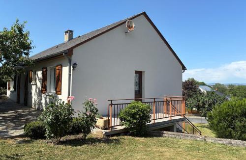 Laissac House | Pavillon du Crès - Maison chaleureuse au cœur de Laissac avec Jardin