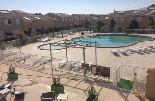 Latour-Bas-Elne Apartment | Pavillon T3 avec Piscine, Spa et Salle de Sport près de la Plage - 6 Couchages - FR-1-732-38