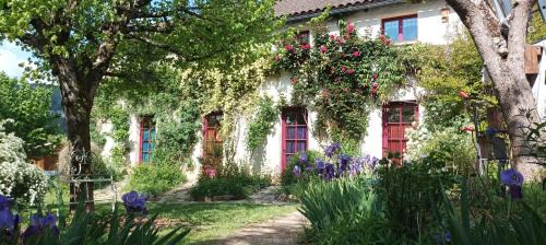 Tour-de-Faure House | Paysannerie des Versanes - Chambre et gîte à la ferme