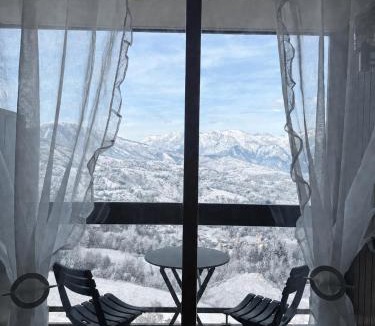 Le Corbier Apartment | Pegase phenix studio cabine et balcon vue montagne