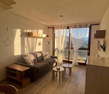 Le Corbier Apartment | Pegase phenix studio cabine et balcon vue montagne