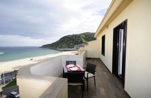 Gros Apartment | Penthouse Brisas. Frontbeach Sea Views!