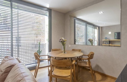 la Vila de Gracia Apartment | Penthouse in Gràcia 2 rooms 6 pax Pool and Terrace- free WiFi
