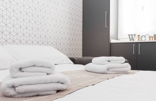 El Parc i la Llacuna del Poblenou Apartment | PENTHOUSE near Sagrada Familia!!