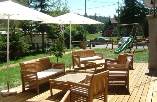 Guillaumes Hotel | Perfect Ski Vacation | Secure Storage, Terrace & Family Amenities