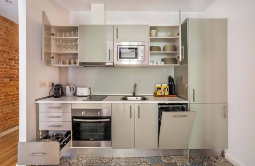 L'Antiga Esquerra de l'Eixample Apartment | Perfectly located 4bed 4bath apartment in Eixample
