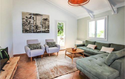 Colonzelle House | Pet Friendly Home In Colonzelle