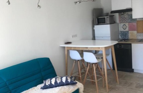 Ensues-la-Redonne Apartment | Petit Éden