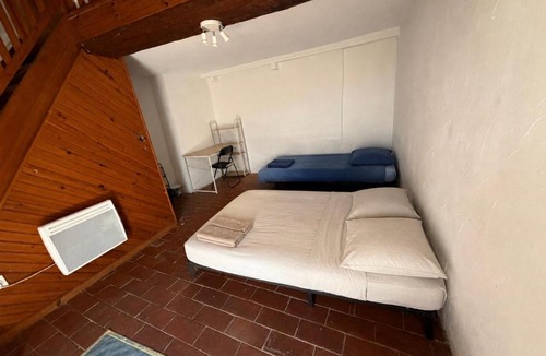 Saint-Feliu-d'Avall House | Petite maison de village