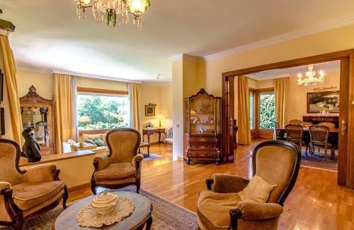 Les Planes d'Hostoles Villa | Picturesque Costa Brava Countryside Villa