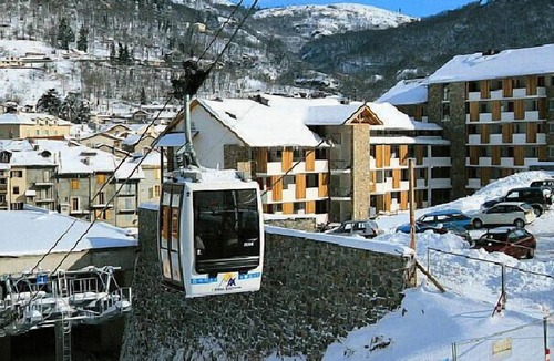 Ax-les-Thermes Apartment | Pierre & Vacances Residence Les Trois Domaines *** - Standard 4 People Studio