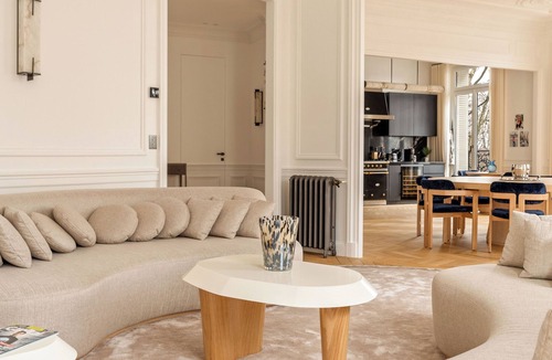 Champs-Elysees Apartment | Place d'Alma