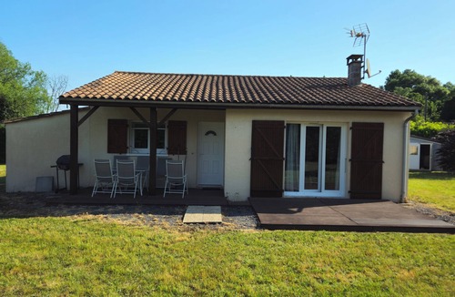 Saint-Seurin-de-Cadourne House | Pleasant house in the vineyards