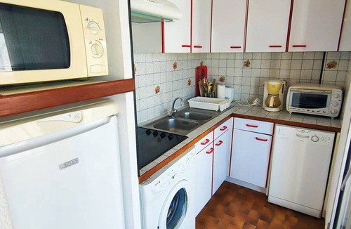 Le Port Apartment | Pleasant 3-Room Apartment with Terrace and Parking in Canet-Port