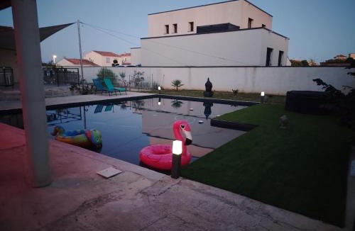 Beauvoisin Apartment | Pool House Petite Camargue