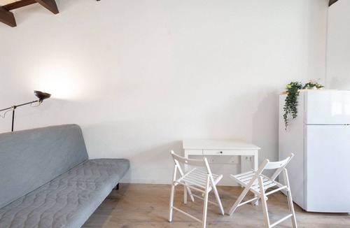 Arenys de Mar Apartment | Portblanc Front Apartment with Sea Views, Wi-Fi and Air Conditioning