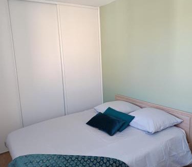 Albertville Apartment | Porte de secours