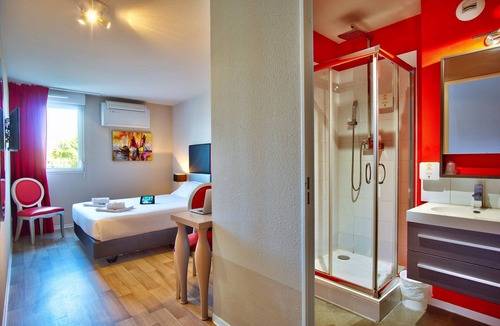 Lahonce Hotel | Près de l'Aéroport | Chambre Cozy | Parking+Wifi