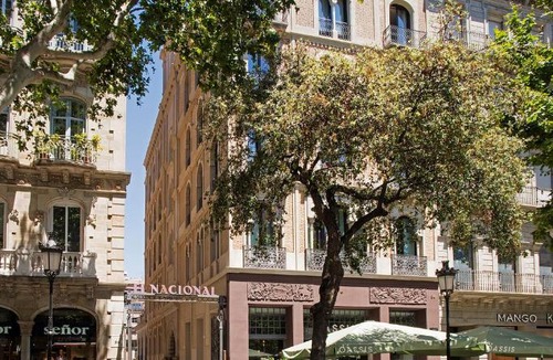 Eixample Hotel | Praktik Èssens