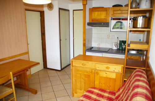 Pralognan-la-Vanoise Apartment | Pralognan La Vanoise: Apartment/flat - Pralognan la Vanoise
