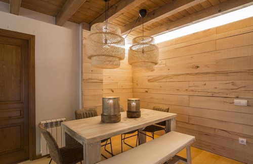 Alt Aneu Apartment | Precioso Ático con chimenea 48 2D