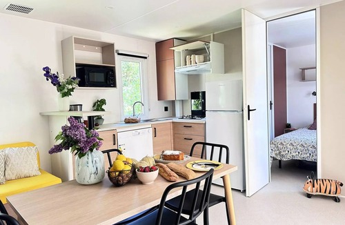 Garde-Colombe House | Premium 4-room mobile home for 6–7 people