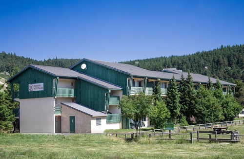 Pyrenees 2000 Apartment | Premium Alpine Family Retreat With Mountain Charm