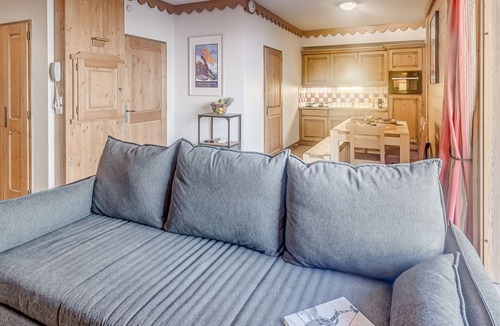 Champagny-en-Vanoise Apartment | Premium Apartment 2R, 4 Pers, Terrace, WIFI, Parking, Pool